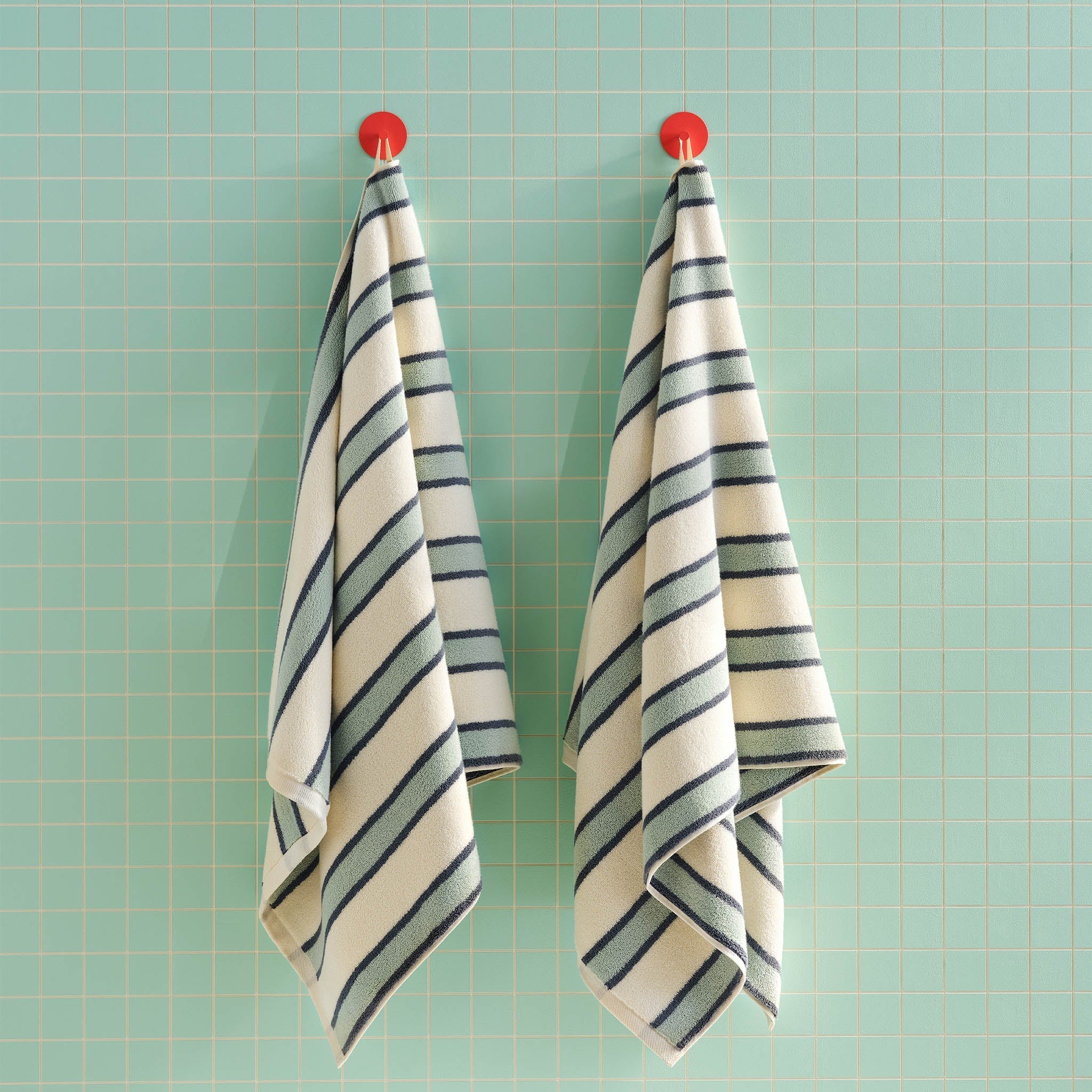 Super-Plush Set of 4 Bath Towel Bundle V5