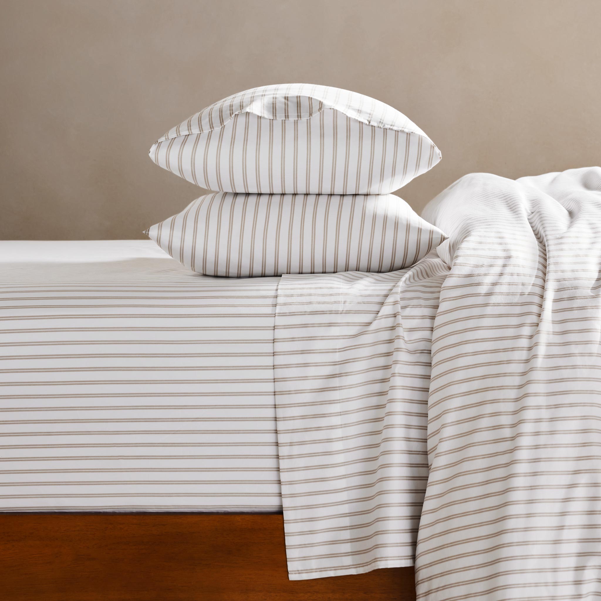 Classic Percale Core Sheet Set Q5